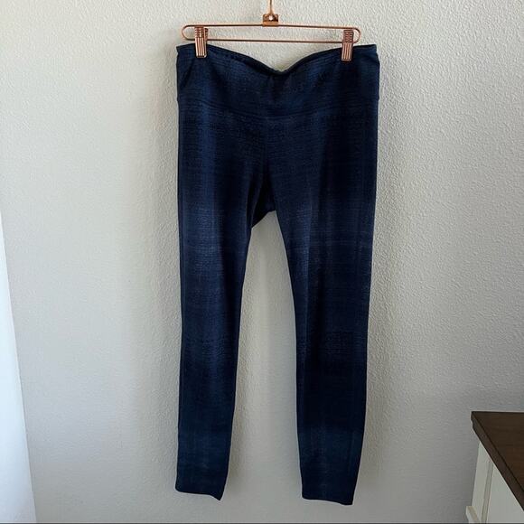 Athleta Blue Printed Activewear Workout Athleisure Pants Leggings Tights Medium - Picture 1 of 10